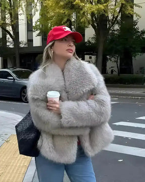 Casaco Sabrina com Textura Felpuda